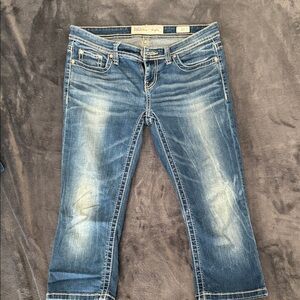 BKE Stella Cropped Stretch Jeans in Faded Blue Wash